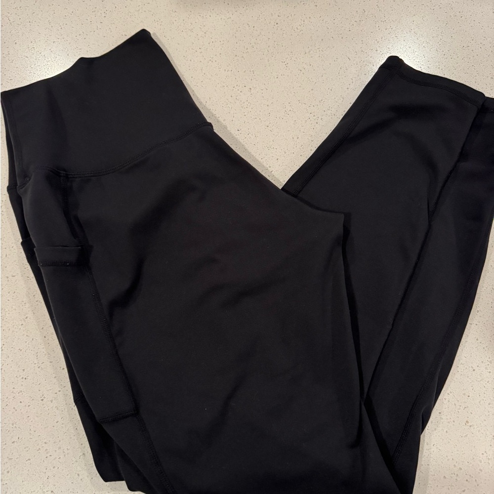 Classic Black High-Rise Leggings Capri